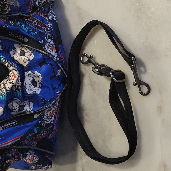 LIKE NEW LeSportsac Collette convertible duffle/crossbody - Picture 6 of 12
